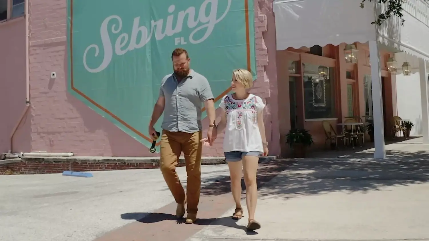 HGTV — Hometown Takeover
