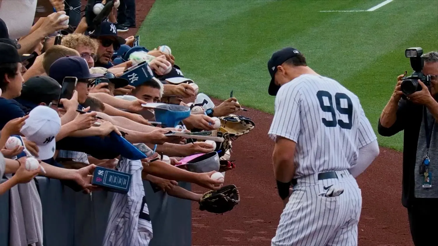 YES Network — Earn Your Pinstripes